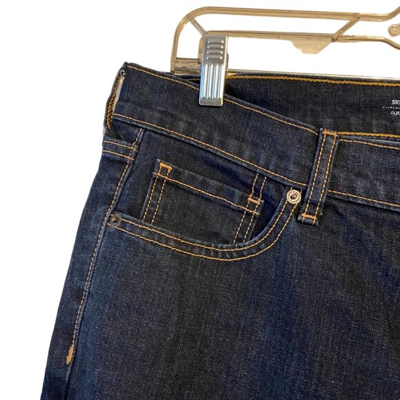 Women’s Size 12 Short Old Navy Mid Rise Dark Denim Skinny Jeans Casual - Picture 12 of 12